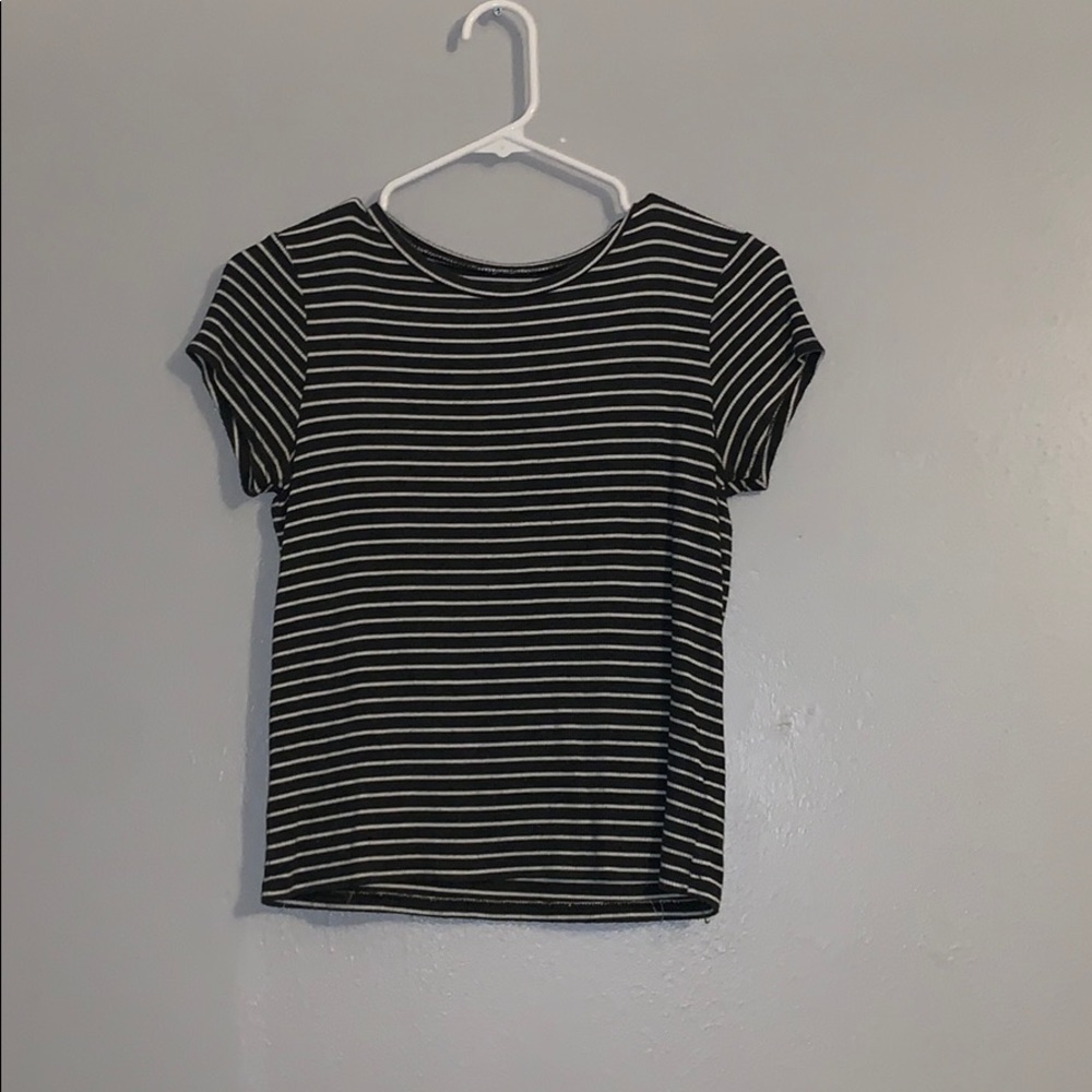 striped AEO shirt.    ❗️taking offers❗️